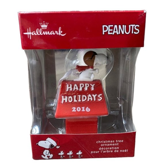 Hallmark Peanuts Snoopy Happy Holidays 2016 Christmas Ornament HTF - Picture 1 of 3